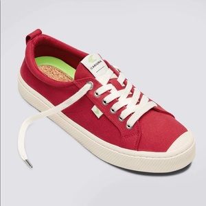 Cariuma men’s shoe